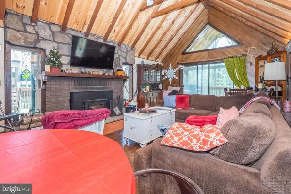 $1,400,000 | 827 Penn Point Road, Oakland, MD 21550