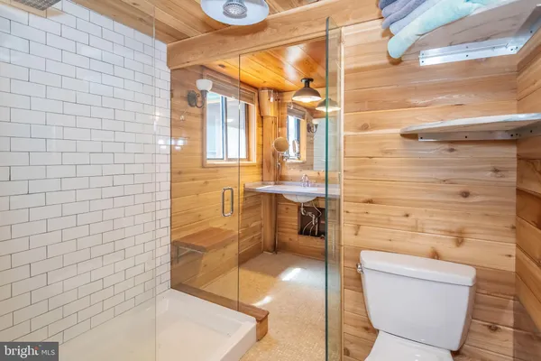 $1,400,000 | 827 Penn Point Road, Oakland, MD 21550