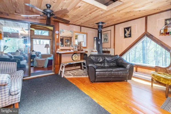 $1,400,000 | 827 Penn Point Road, Oakland, MD 21550