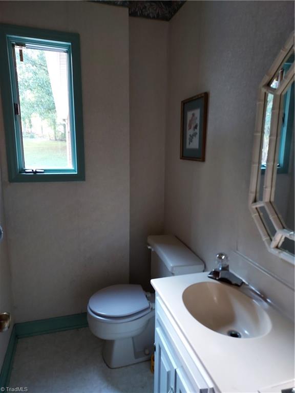 489 Old Camp Road Denton, NC 27239 - Photo 14 of 21 Half bath on main level