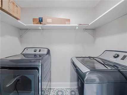 $450,000 | 700 East 43rd Street, Kansas City, MO 64110