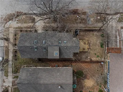 $429,950 | 700 East 43rd Street, Kansas City, MO 64110