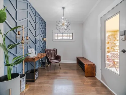 $450,000 | 700 East 43rd Street, Kansas City, MO 64110