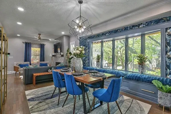 $429,950 | 700 East 43rd Street, Kansas City, MO 64110