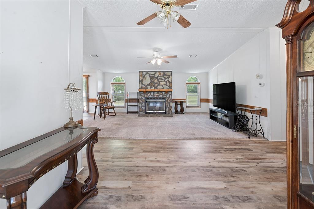 11201 Southwest 49 Terrace Lake Butler, FL 32054 - Photo 4 of 44