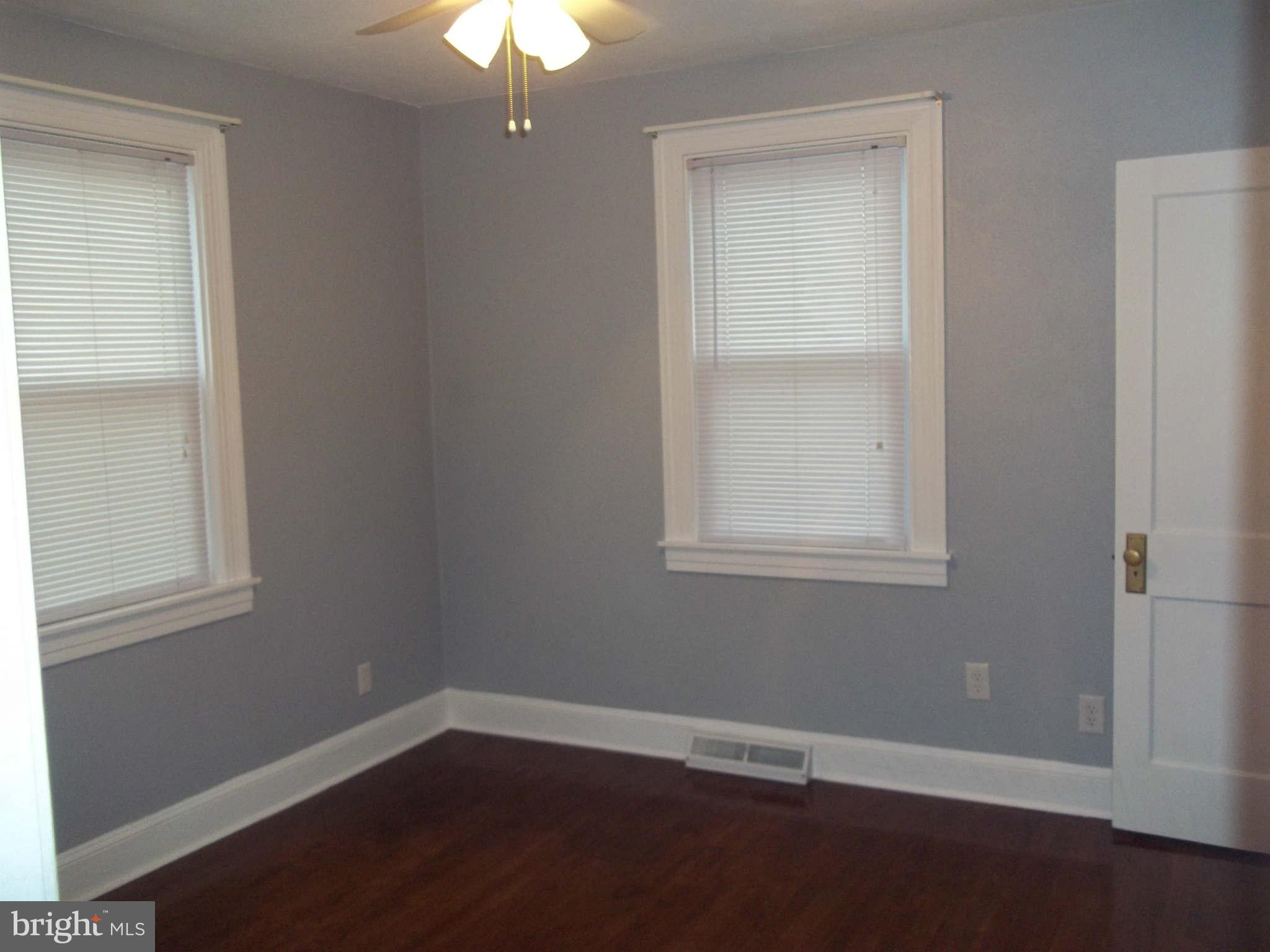 30 Crafton Road Baltimore, MD 21221 - Photo 8 of 17 an empty room with a window