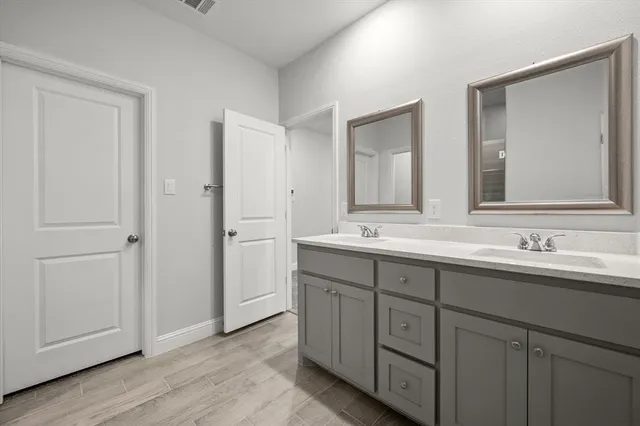 $3,000 | 2361 Spg Pk Boulevard, Arlington, TX 76016