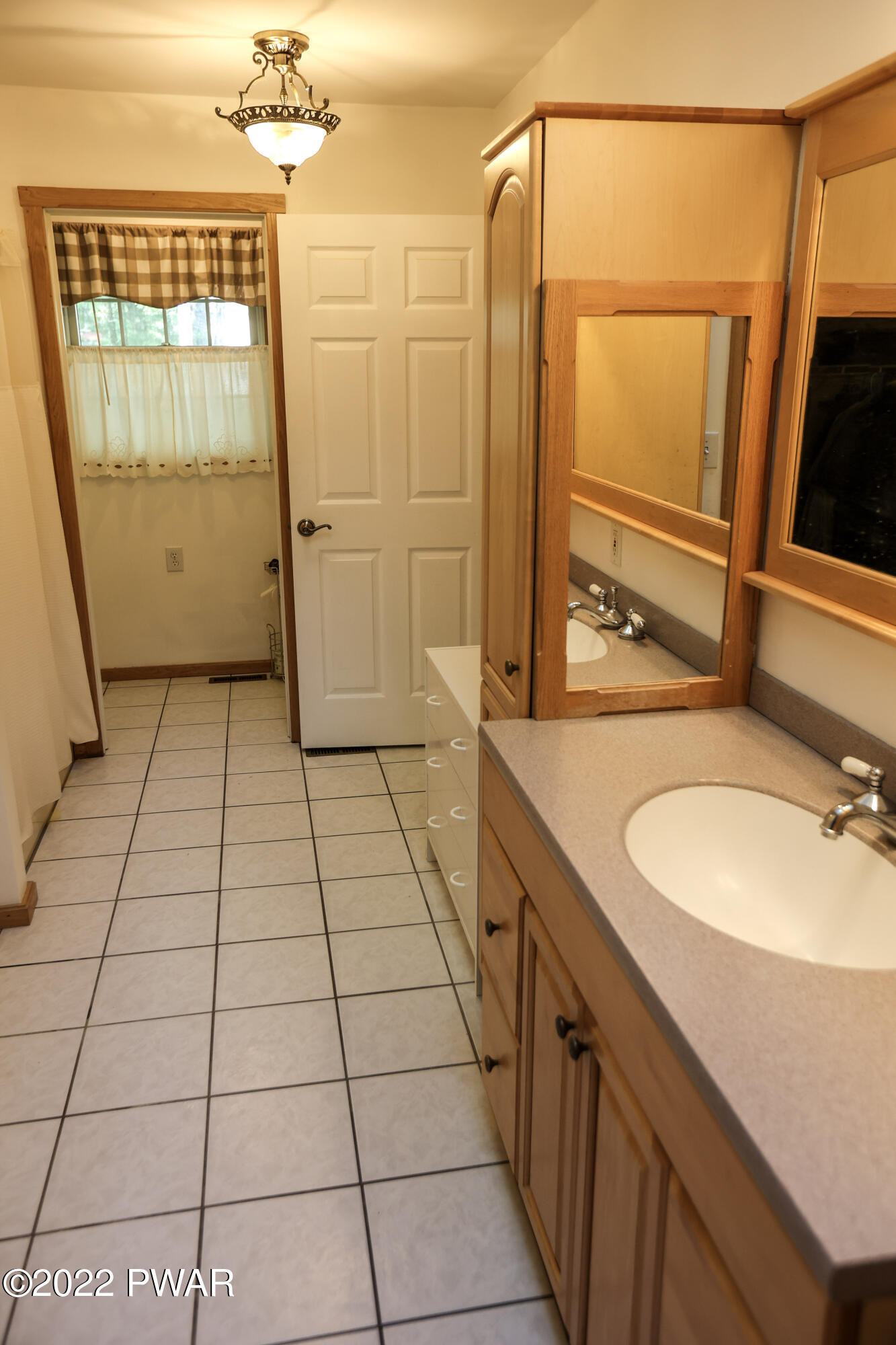 104 Cub Road Greeley, PA 18425 - Photo 17 of 31 Bathroom