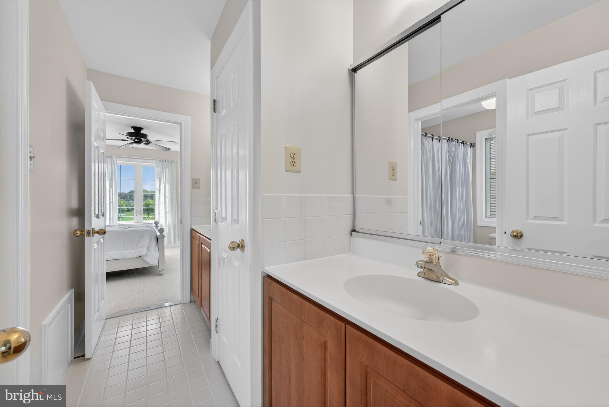 6 Landon Way Exton, PA 19341 - Photo 31 of 43 Jack & Jill bathroom