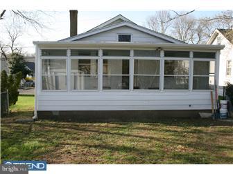 1723 Ritter Avenue Bristol, PA 19007 - Photo 6 of 6 Exterior Back