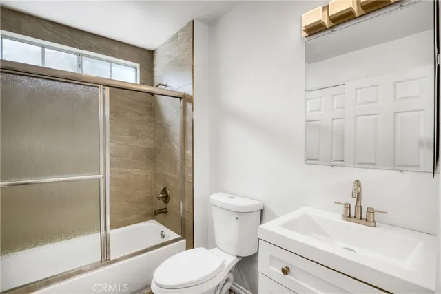 a view of a back yard of a house