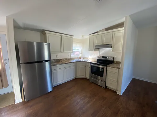 $1,400 | 3029 Crittenden Drive, Navarre, FL 32566