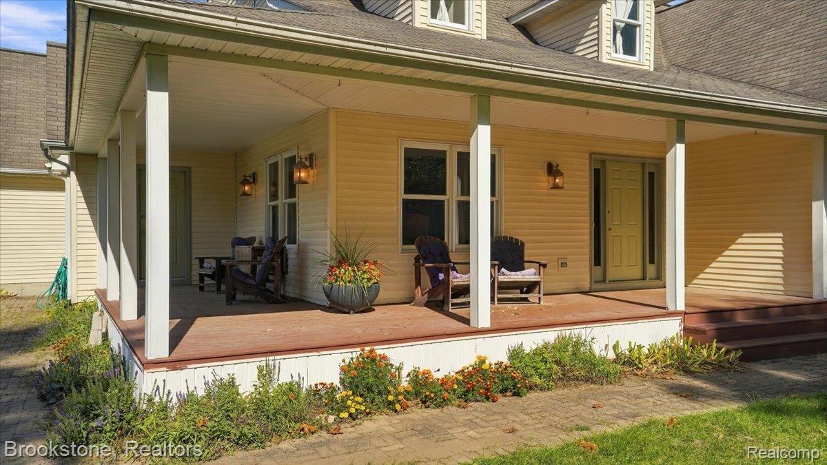 8208 Rattalee Lake Road Clarkston, MI 48348 - Photo 3 of 50 03-8208_Rattalee_Lake_Road_Village_of_Clarkston_04306.jpg