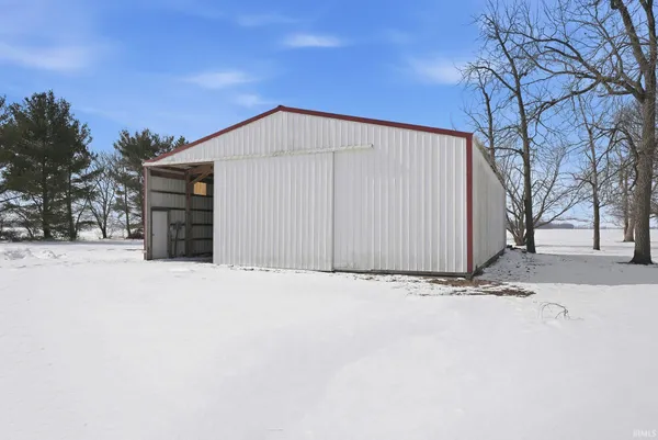 $285,000 | 2384 South 400 West, Liberty Center, IN 46766