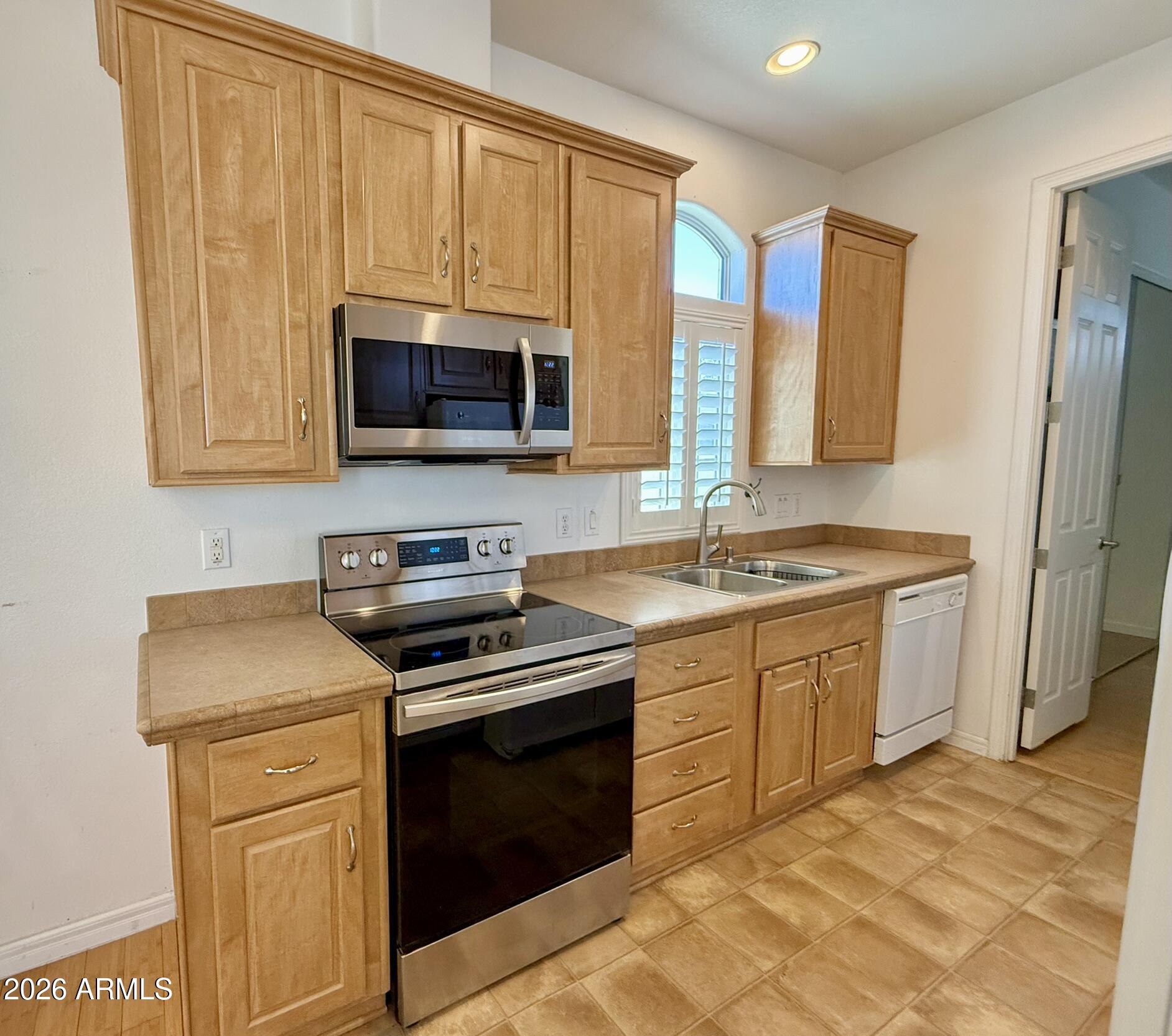 201 South Greenfield Road, Unit 58 Mesa, AZ 85206 - Photo 12 of 40 Kitchen