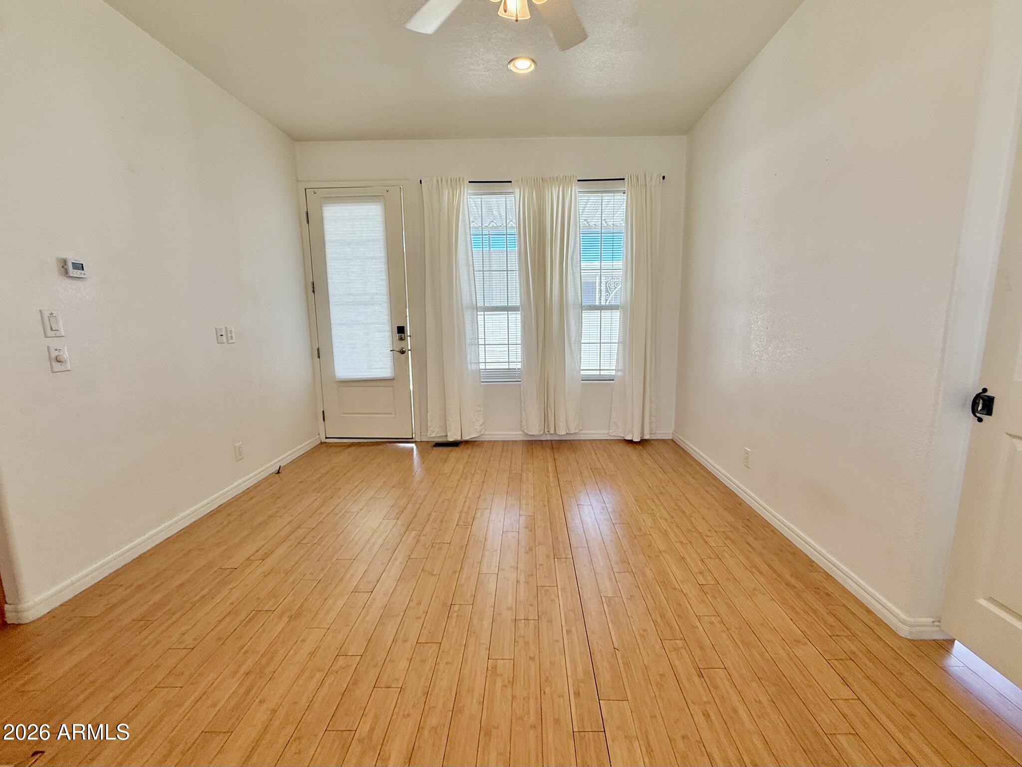 201 South Greenfield Road, Unit 58 Mesa, AZ 85206 - Photo 7 of 40 Living room