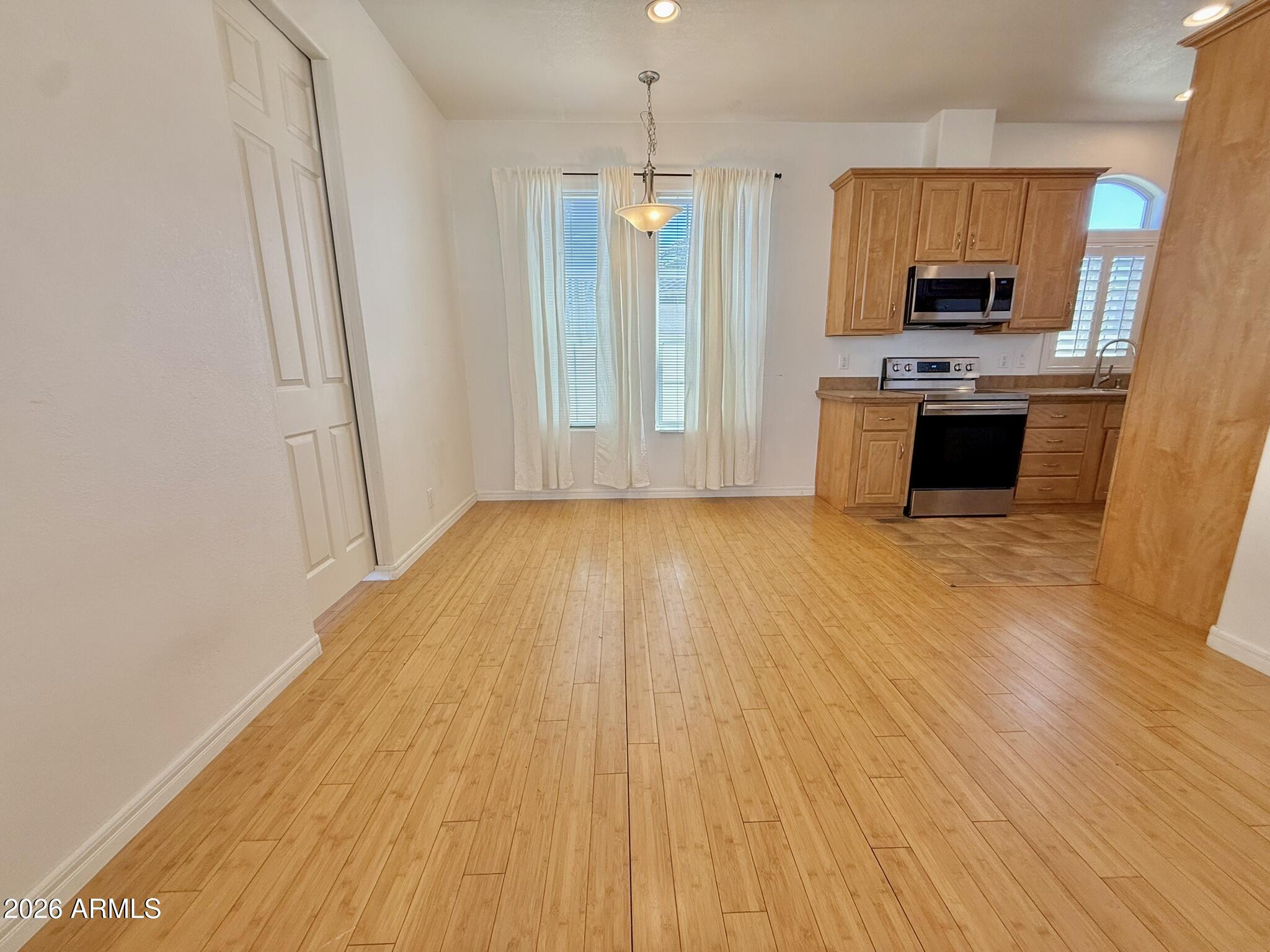 201 South Greenfield Road, Unit 58 Mesa, AZ 85206 - Photo 10 of 40 Dining Area