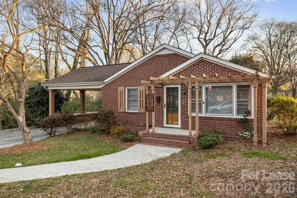 $1,899 | 308 Hillcrest Avenue, Gastonia, NC 28052