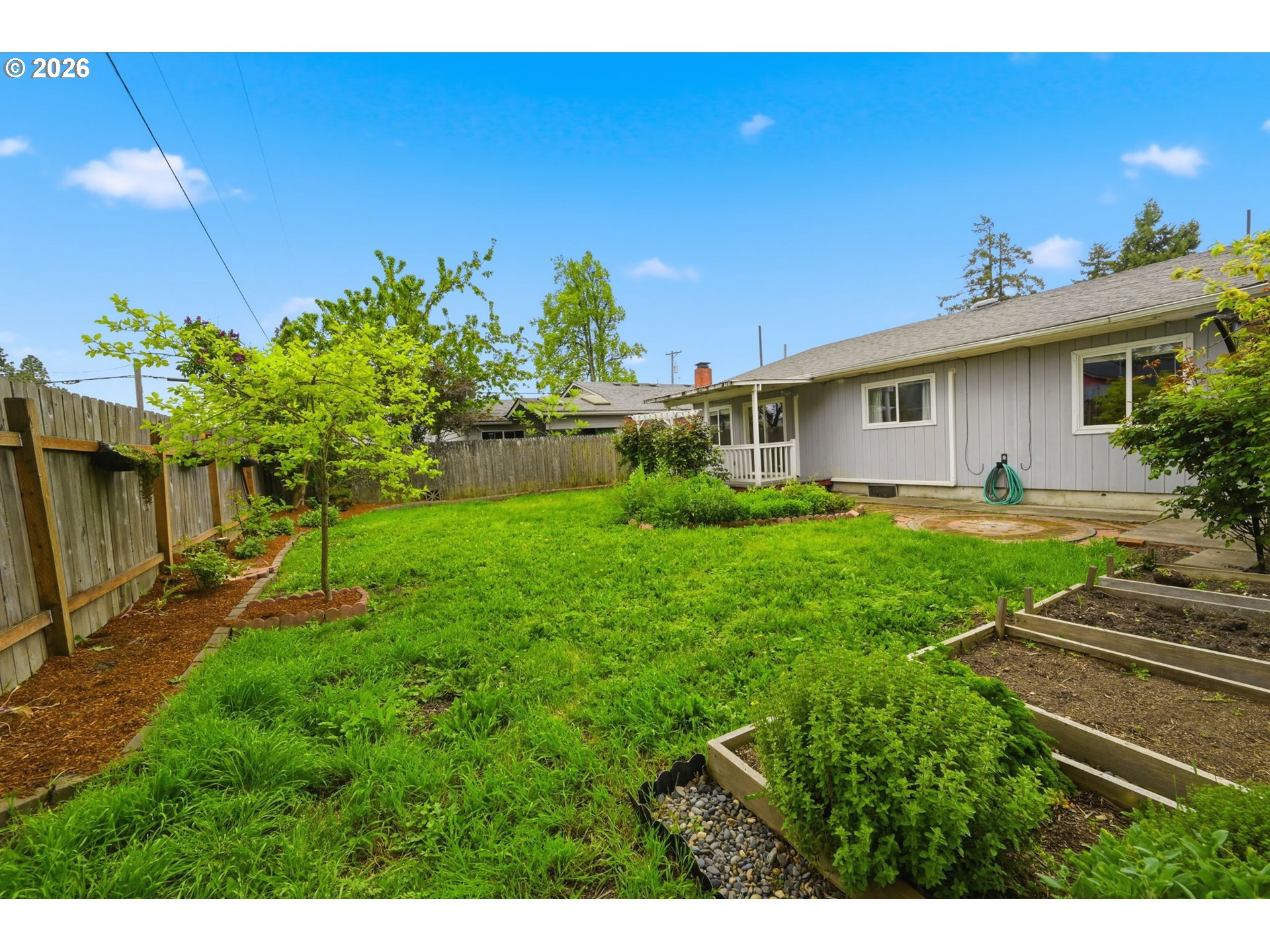 845 25th Place Springfield, OR 97477 - Photo 36 of 45