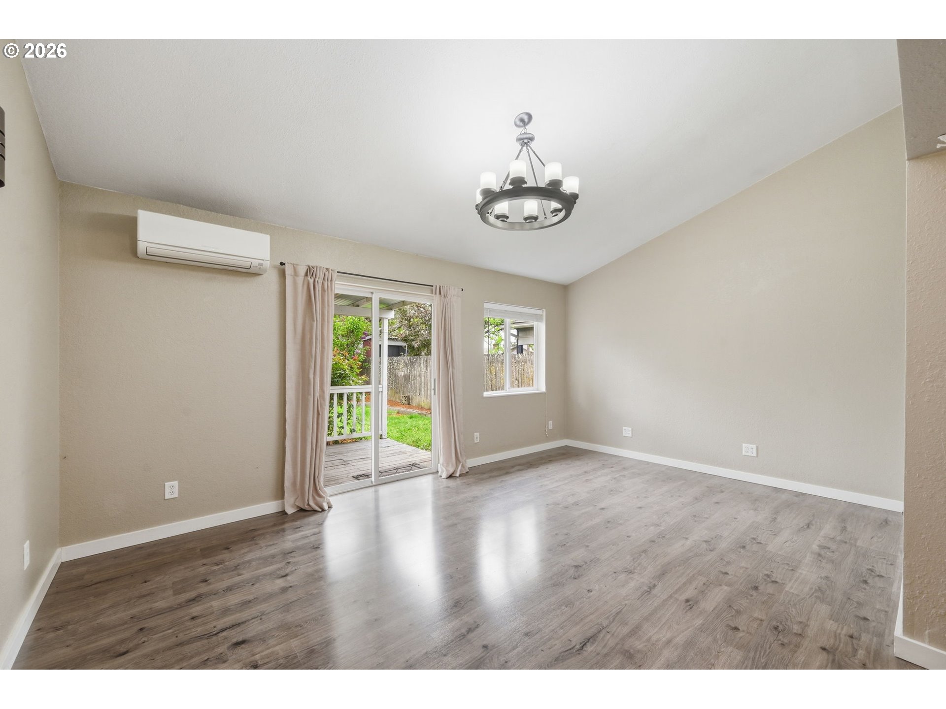 845 25th Place Springfield, OR 97477 - Photo 6 of 45