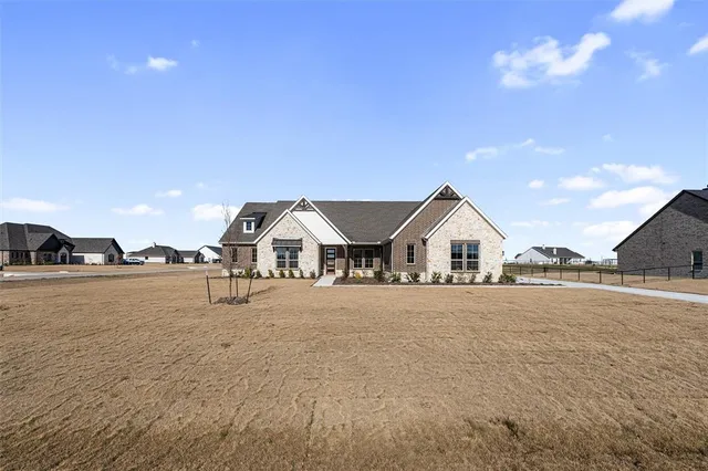$639,900 | 12116 Crystal Drive, Krum, TX 76249