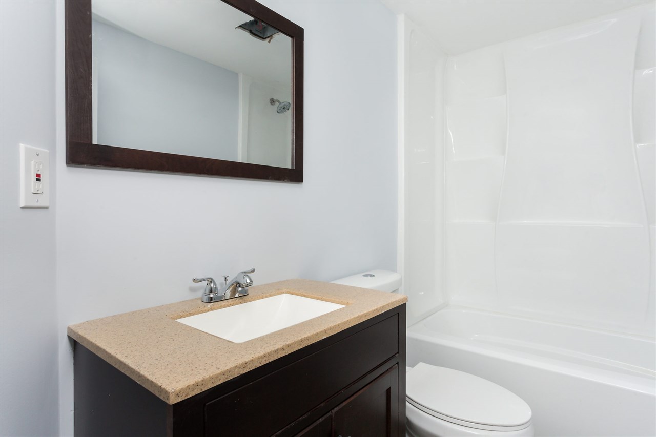 24 Highland Street Rochester, NH 03868 - Photo 11 of 40