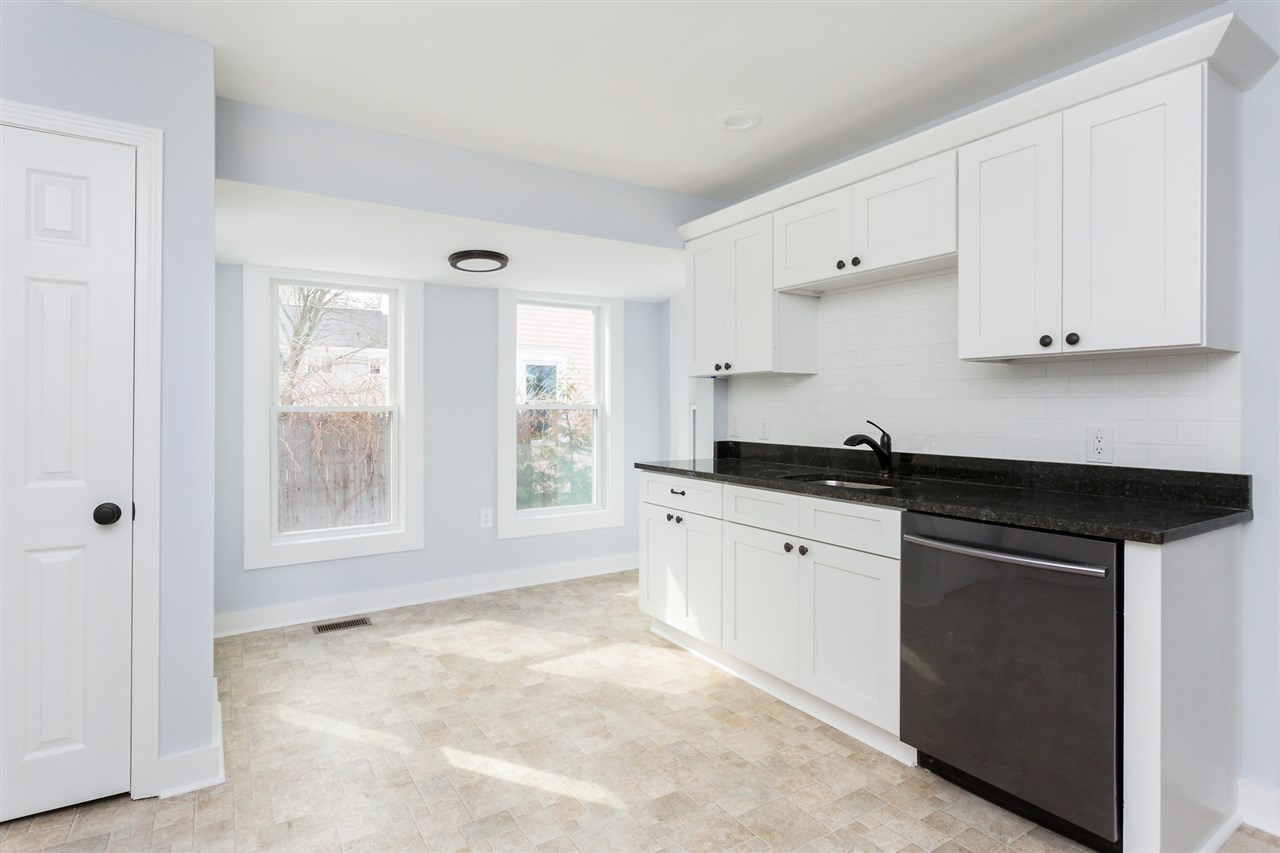 24 Highland Street Rochester, NH 03868 - Photo 7 of 40