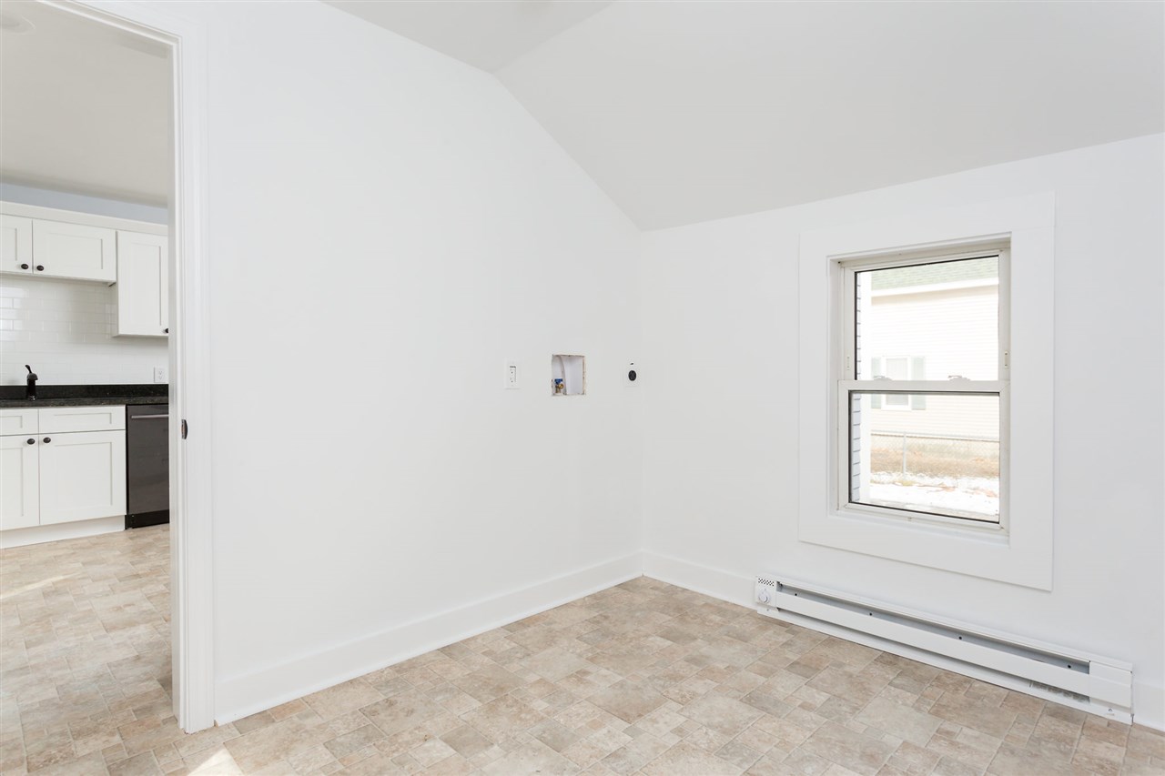 24 Highland Street Rochester, NH 03868 - Photo 9 of 40