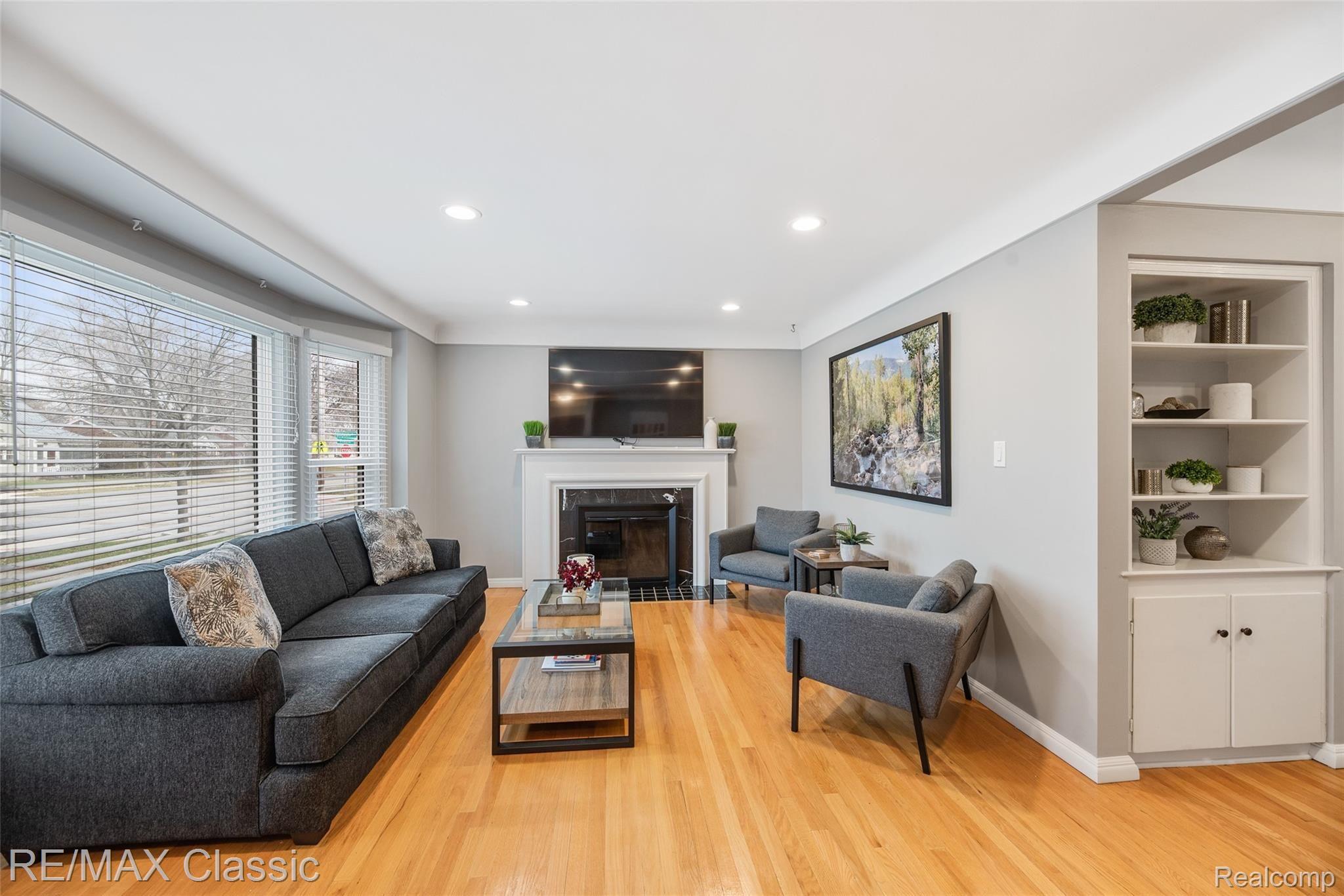 2503 West Webster Road Royal Oak, MI 48073 - Photo 3 of 27 DSC_0619.jpg