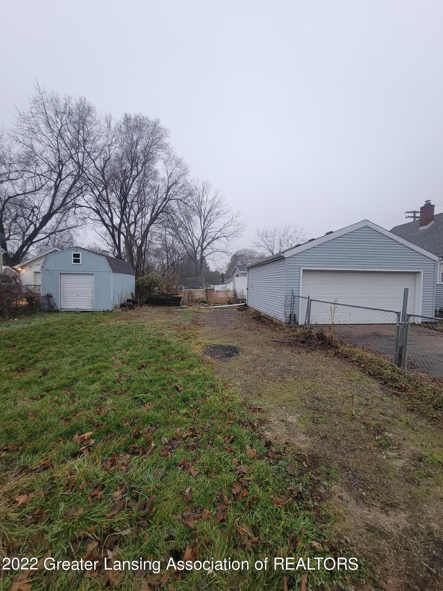 617 West Holmes Road Lansing, MI 48910 - Photo 39 of 40 20230103_164224