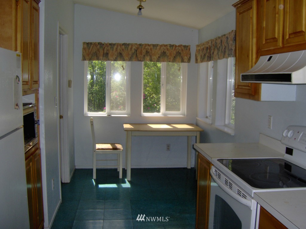 1785 Middle Fork Road Onalaska, WA 98570 - Photo 3 of 15 Gallery Image 3