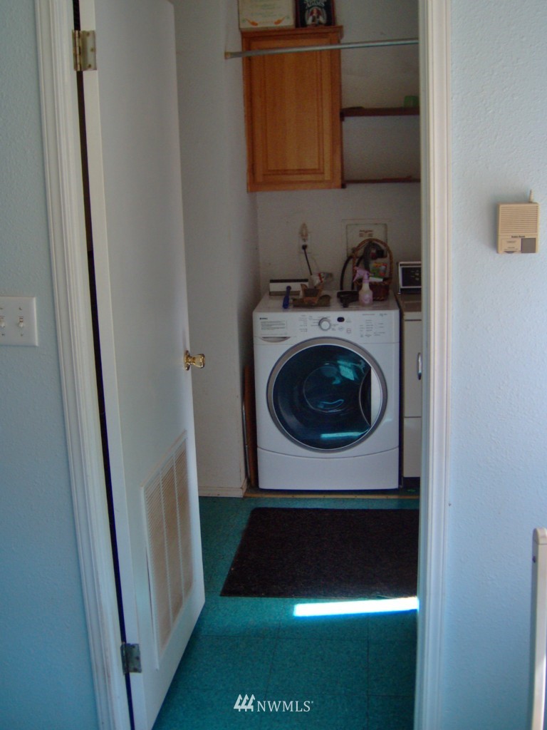 1785 Middle Fork Road Onalaska, WA 98570 - Photo 6 of 15 Gallery Image 6