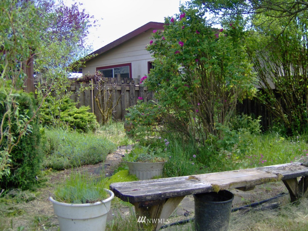 1785 Middle Fork Road Onalaska, WA 98570 - Photo 9 of 15 Gallery Image 9
