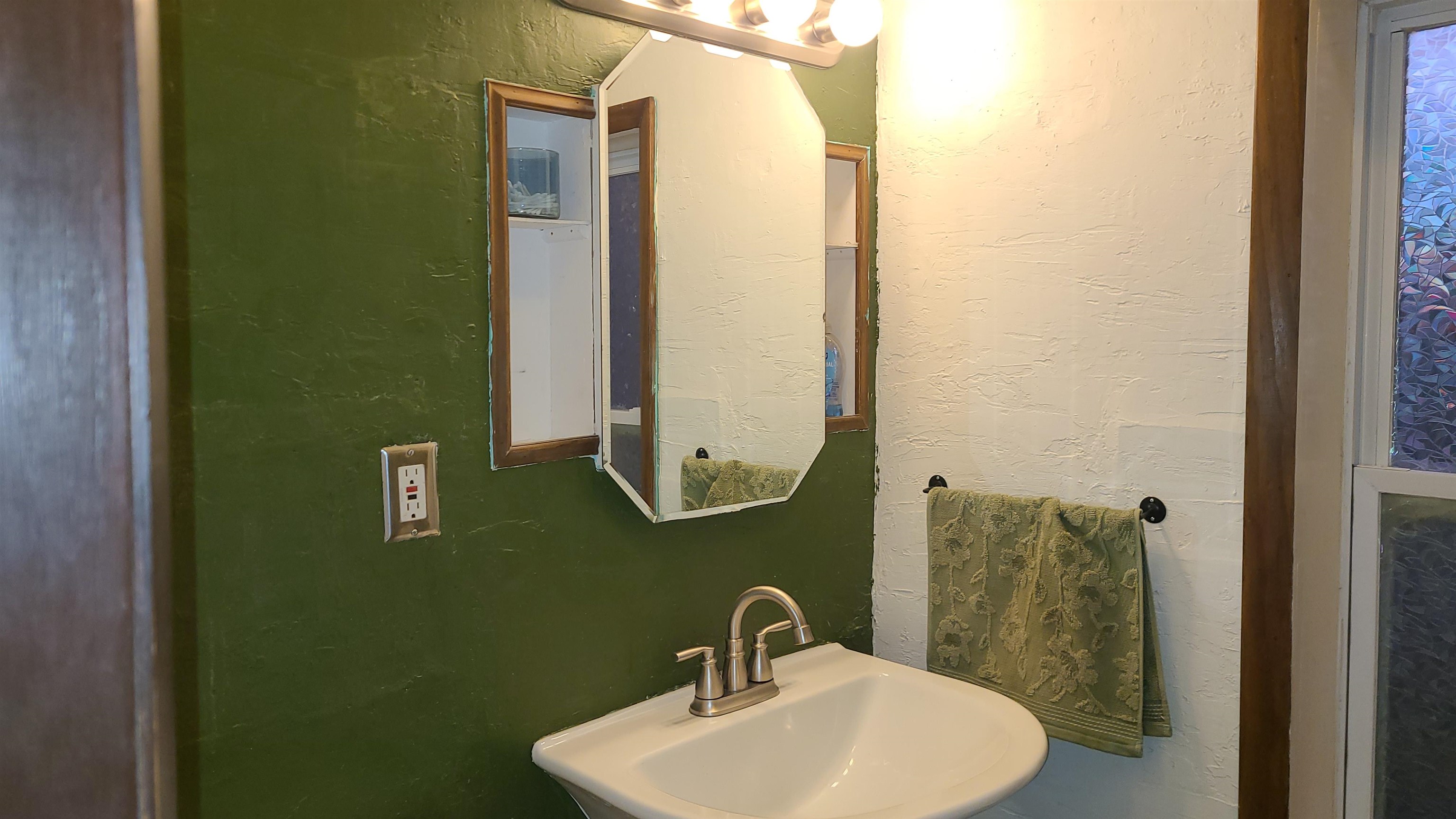 739 West 8th Street Appleton, WI 54911 - Photo 27 of 38