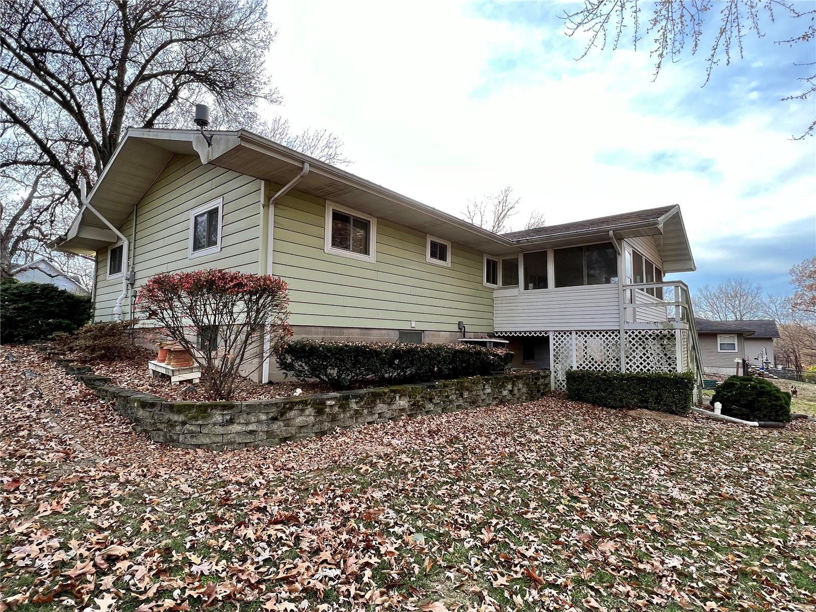 525 West Kinkead Road Hillsboro, IL 62049 - Photo 4 of 26 Gallery Image 4