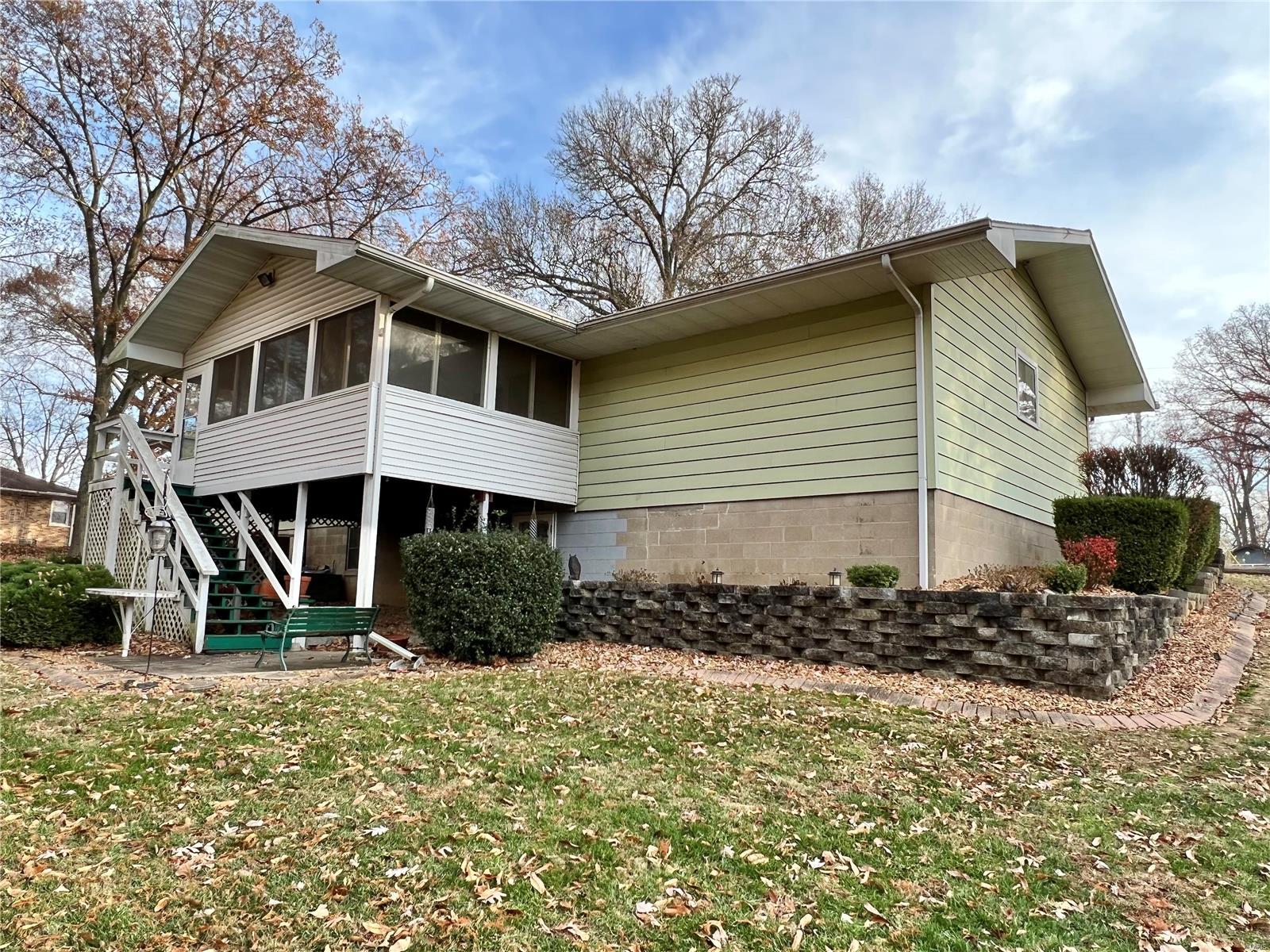 525 West Kinkead Road Hillsboro, IL 62049 - Photo 5 of 26 Gallery Image 5