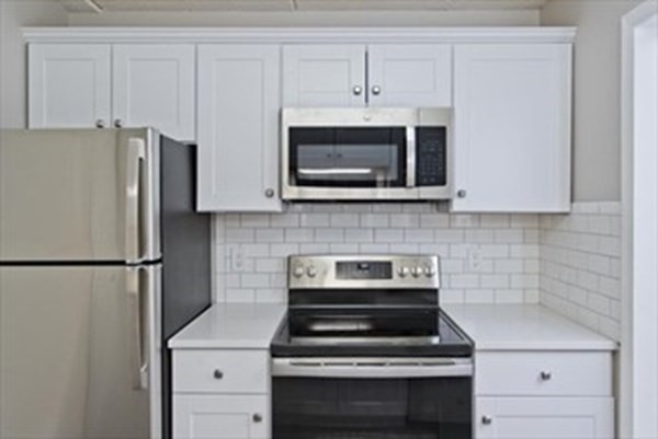 22 Maple Crest Circle, Unit I Holyoke, MA 01040 - Photo 11 of 16