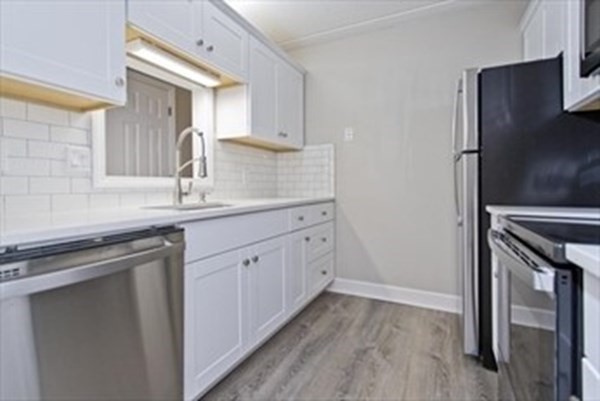 22 Maple Crest Circle, Unit I Holyoke, MA 01040 - Photo 13 of 16