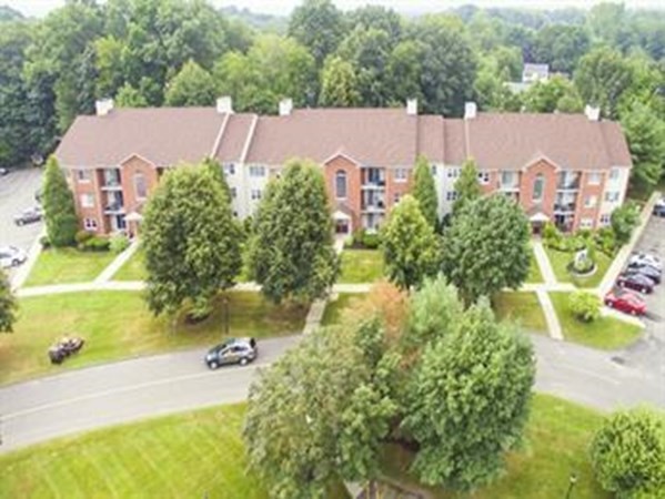 22 Maple Crest Circle, Unit I Holyoke, MA 01040 - Photo 15 of 16