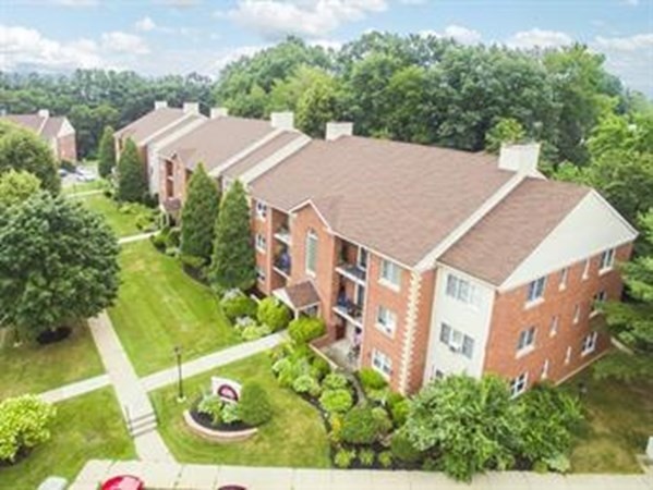 22 Maple Crest Circle, Unit I Holyoke, MA 01040 - Photo 2 of 16