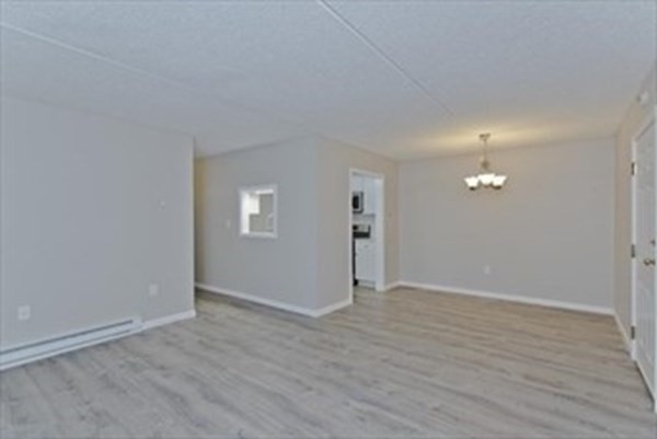 22 Maple Crest Circle, Unit I Holyoke, MA 01040 - Photo 5 of 16