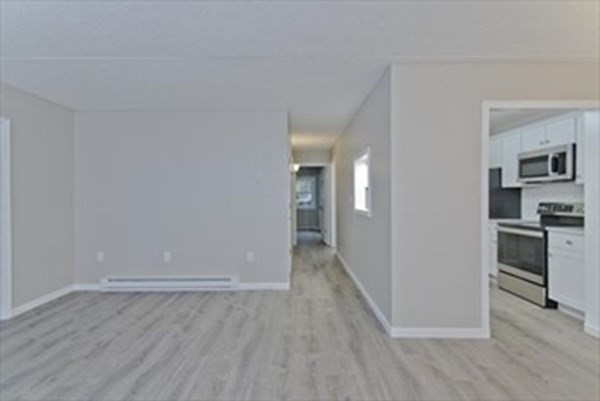 22 Maple Crest Circle, Unit I Holyoke, MA 01040 - Photo 7 of 16