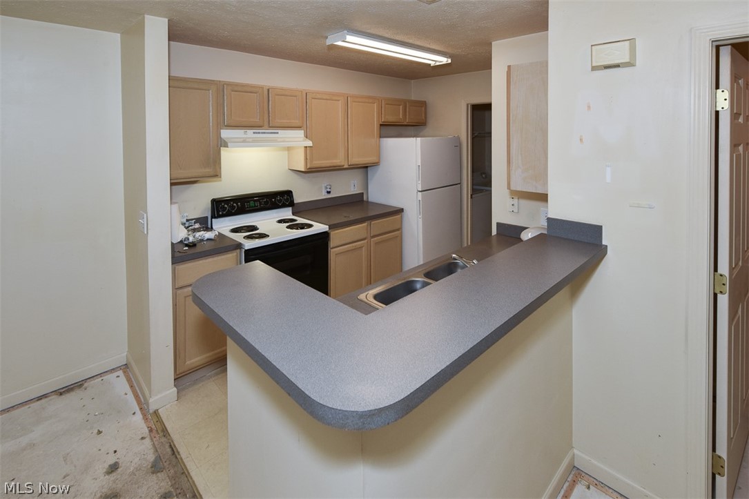 29828 Center Ridge Road, Unit 217 Westlake, OH 44145 - Photo 3 of 35 Gallery Image 3
