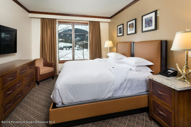 197 Prospector Road, Unit 24062 Aspen, CO 81611 - Photo 18 of 42 Ritz-Carlton-Club-3BR1 (13)