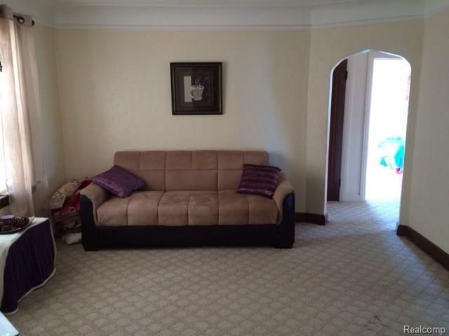 7820 Miller Road Dearborn, MI 48126 - Photo 7 of 10 7.jpg