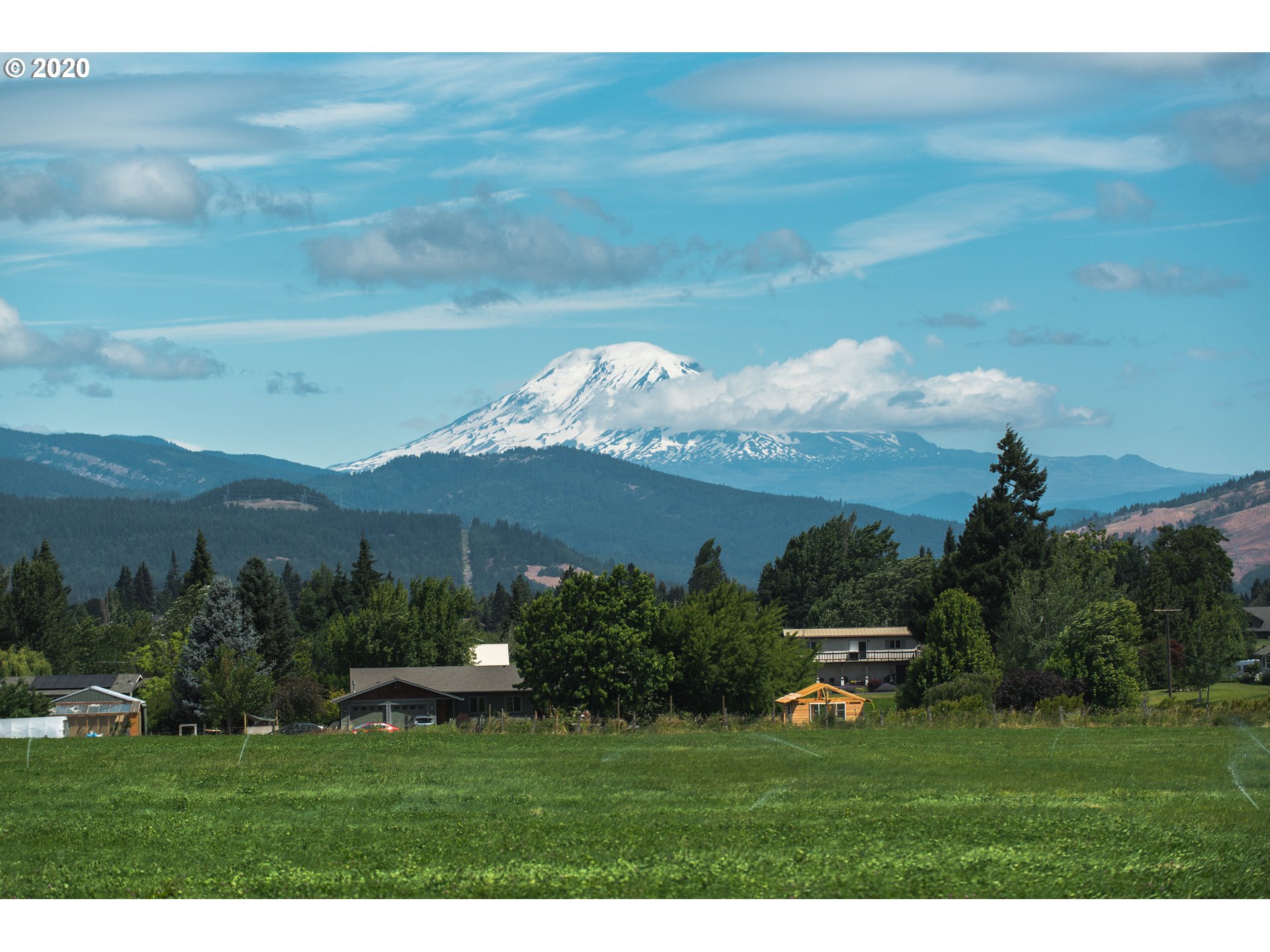 1600 Tucker Road Hood River, OR 97031 - Photo 12 of 13 Gallery Image 12
