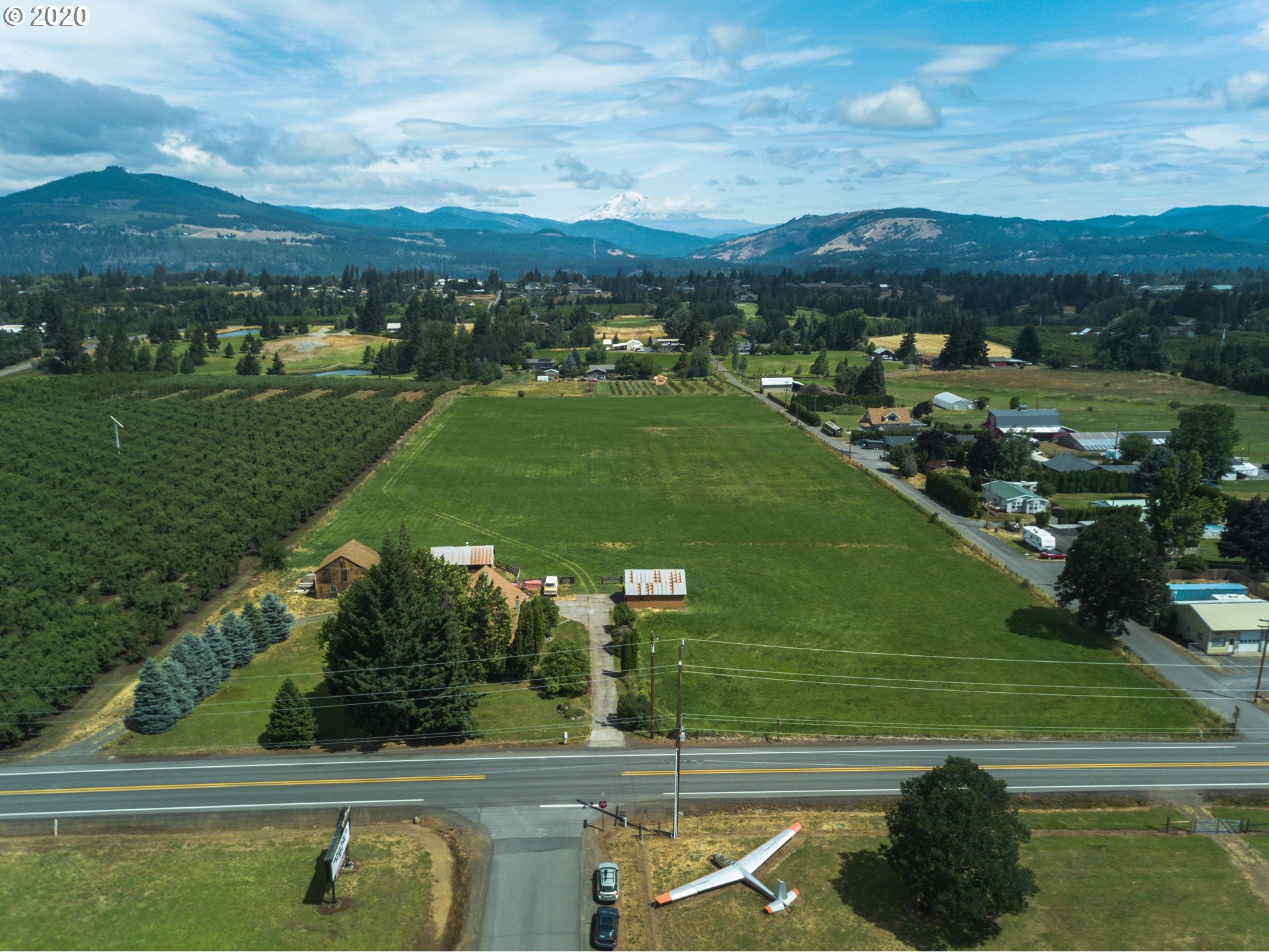 1600 Tucker Road Hood River, OR 97031 - Photo 10 of 13 Gallery Image 10
