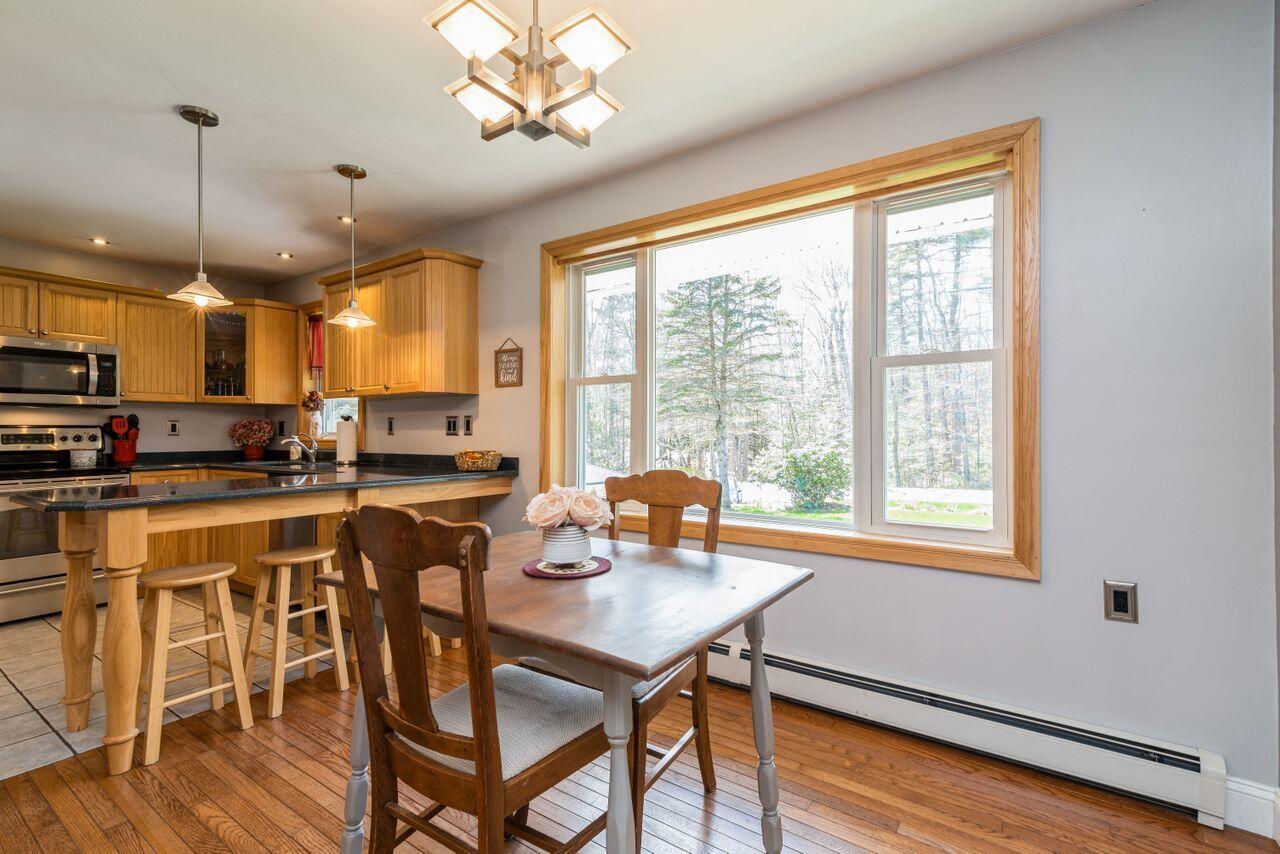 577 Hollis Road Biddeford, ME 04005 - Photo 13 of 55 28_577HollisRd_2029_HiRes