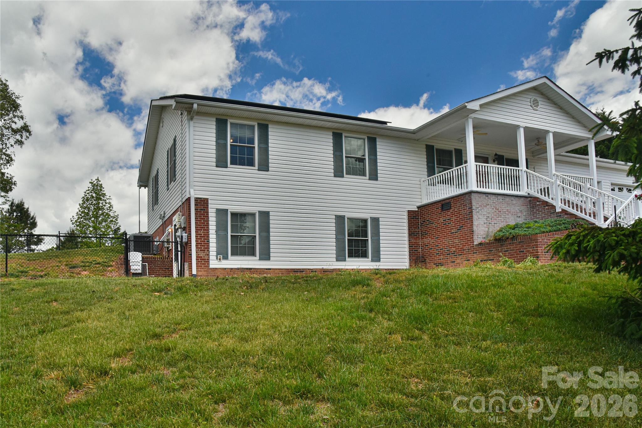 116 Kay Road Flat Rock, NC 28731 - Photo 2 of 34