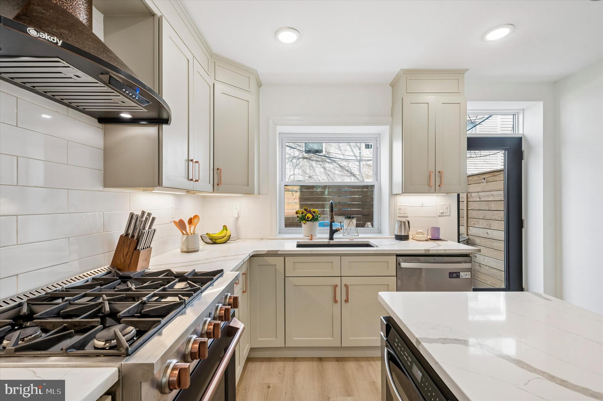 1227 Webster Street Philadelphia, PA 19147 - Photo 12 of 34